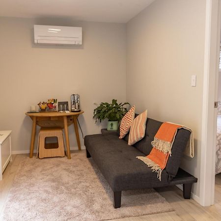 Back Garden Flat With Free On Street Parking And Fiber Wifi - 15 Mins To Ferry, Stadium, Cbd ويلينغتون المظهر الخارجي الصورة