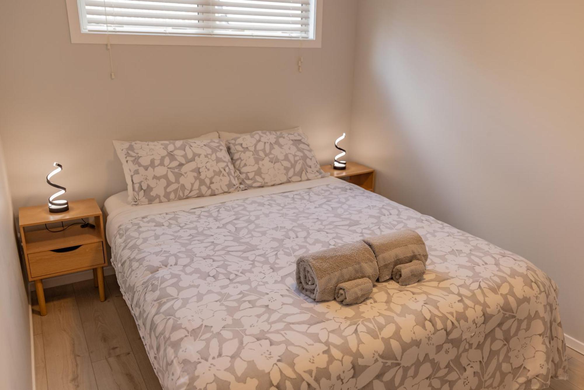 Back Garden Flat With Free On Street Parking And Fiber Wifi - 15 Mins To Ferry, Stadium, Cbd ويلينغتون المظهر الخارجي الصورة