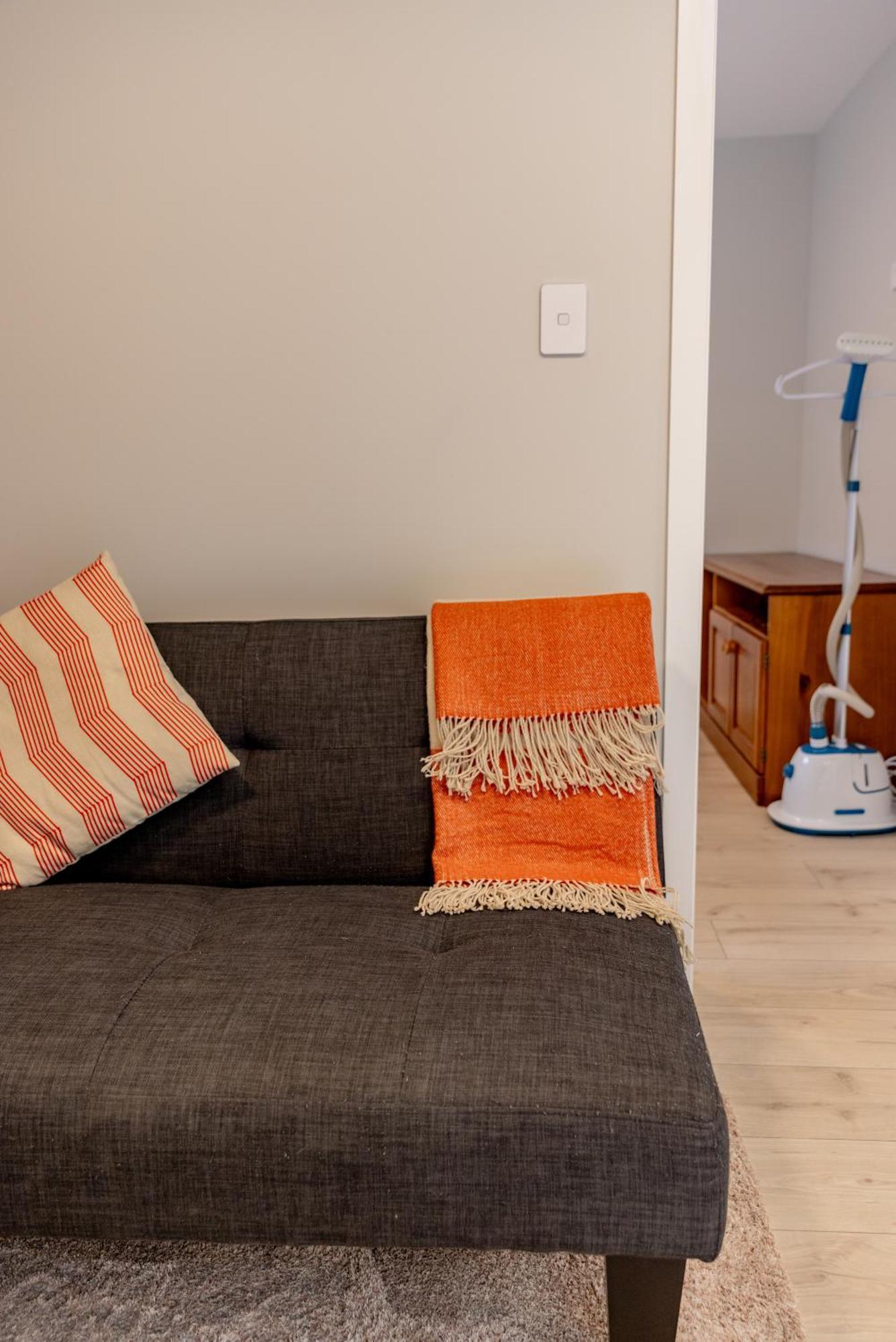 Back Garden Flat With Free On Street Parking And Fiber Wifi - 15 Mins To Ferry, Stadium, Cbd ويلينغتون المظهر الخارجي الصورة