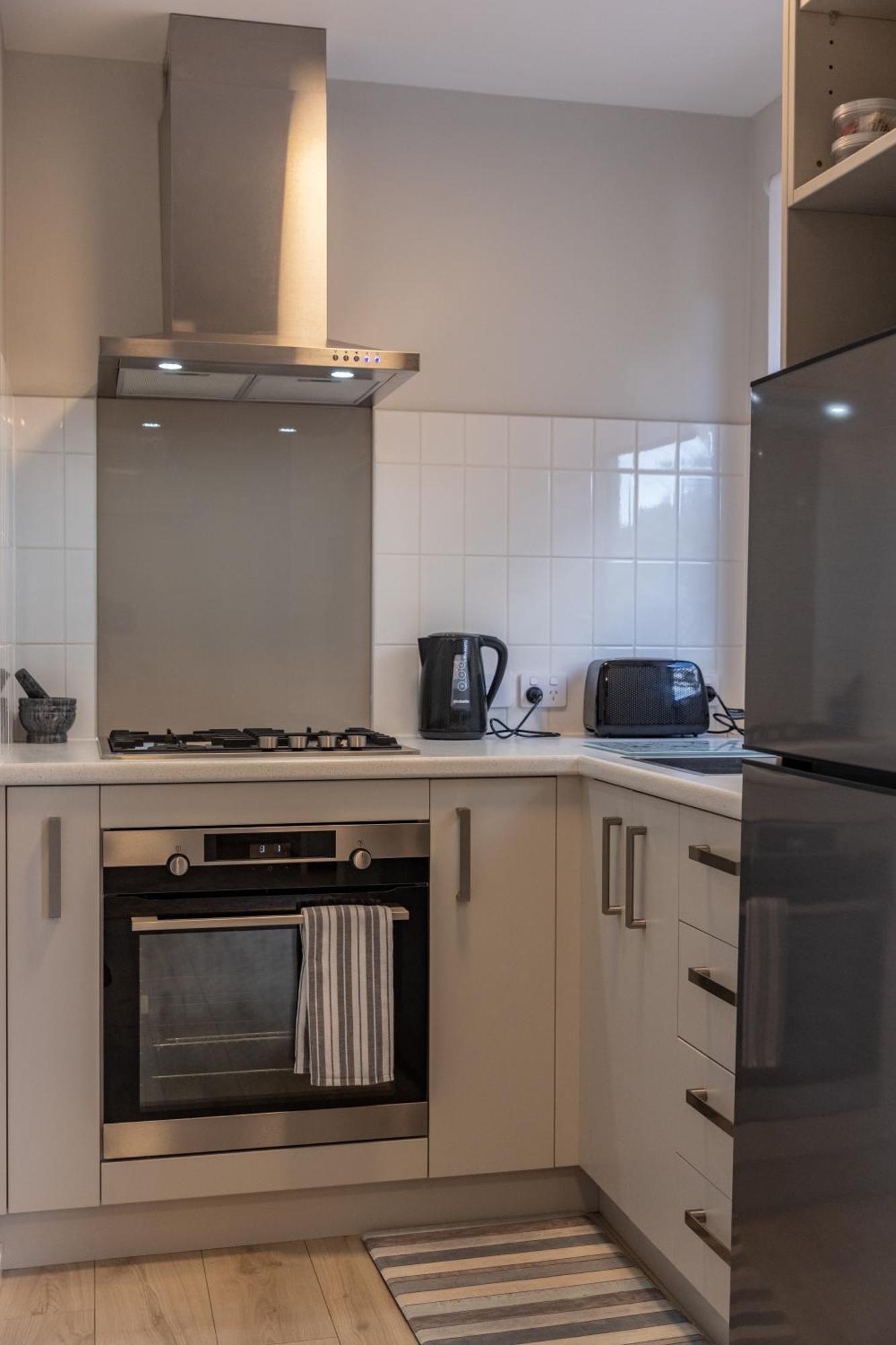 Back Garden Flat With Free On Street Parking And Fiber Wifi - 15 Mins To Ferry, Stadium, Cbd ويلينغتون المظهر الخارجي الصورة